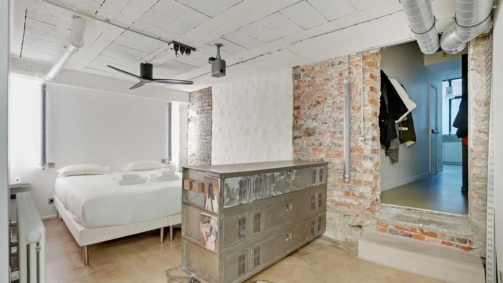 Duplex Loft Montmartre - 18th Appartement Parijs